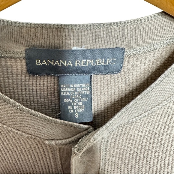 Banana Republic Tan Henley Shirt Long Sleeve Men's Size Small - Picture 3 of 5